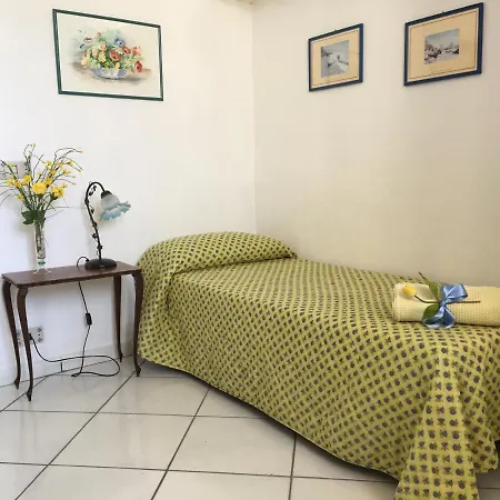 Casa Adriana 3*