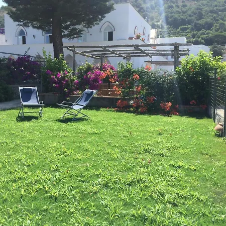 Casa Adriana Bed & Breakfast *