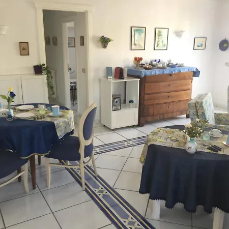 Casa Adriana Couette-café